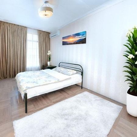 Apartamento Цум Пассаж Яворницького 55 Dnipro Exterior foto